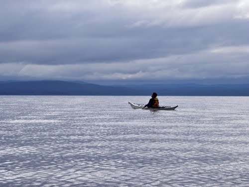 Paddling calms waters on Manicouagan